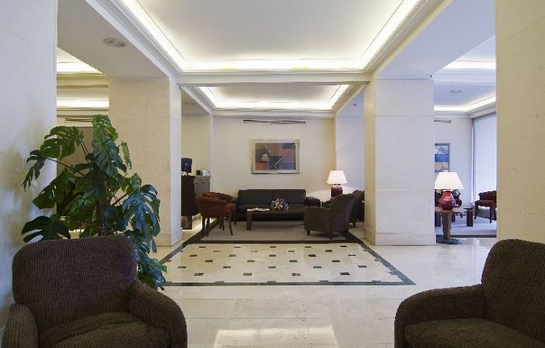 Hotel Balmoral lobby