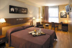 Hotel Evenia Rossello bedroom