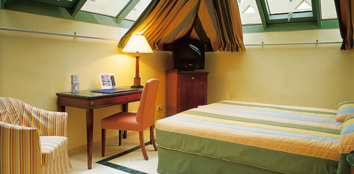 Hotel Laietana Palace bedroom3