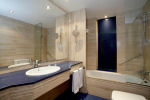 Hotel St Moritz bathroom
