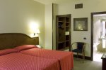 Hotel Royal Ramblas bedroom2